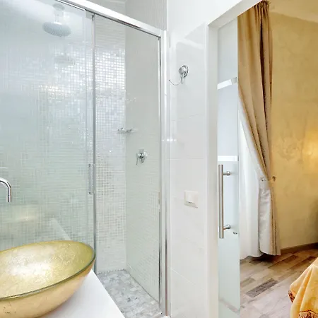 Just Chilling 4* Rom