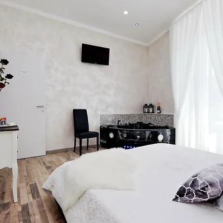 Hotel Just Chilling 4*